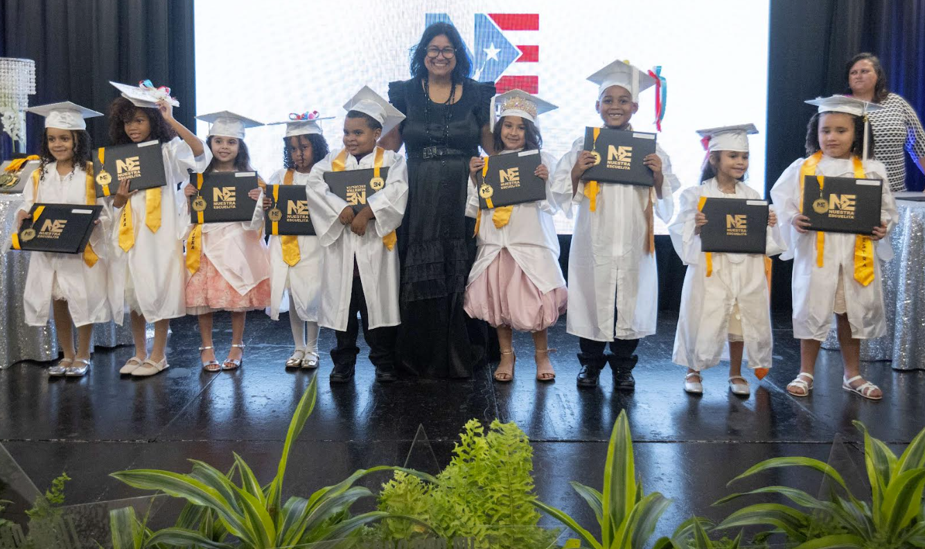 Nuestra Escuela celebra sus 25 años en una amorosa graduación
