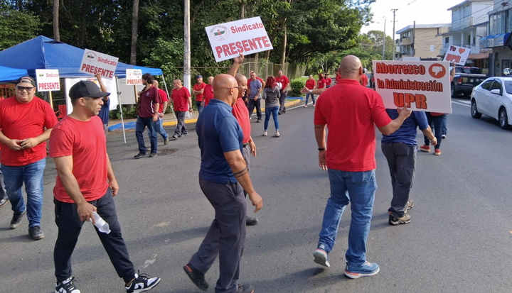 Hostigamiento laboral  y despidos en la UPR