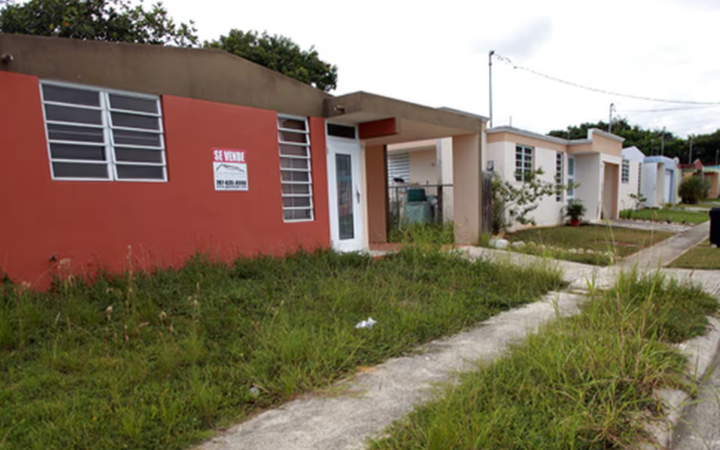 Responder al desplazamiento en la vivienda, la geografía y el cuerpo